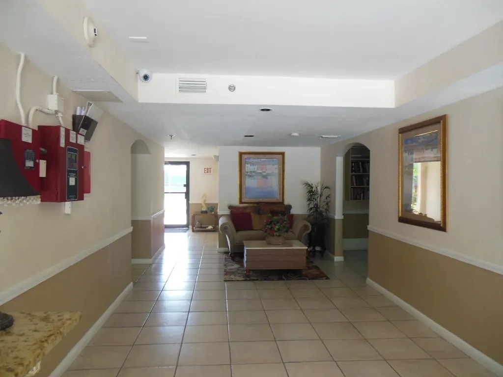 500 Egret Circle Delray Beach FL 33444
