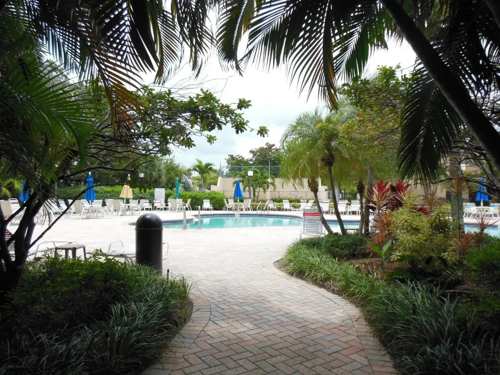 500 Egret Circle Delray Beach FL 33444
