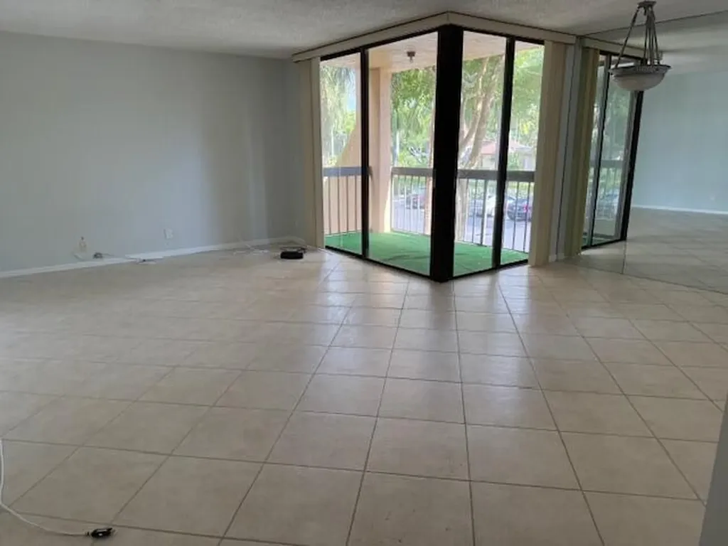 500 Egret Circle Delray Beach FL 33444