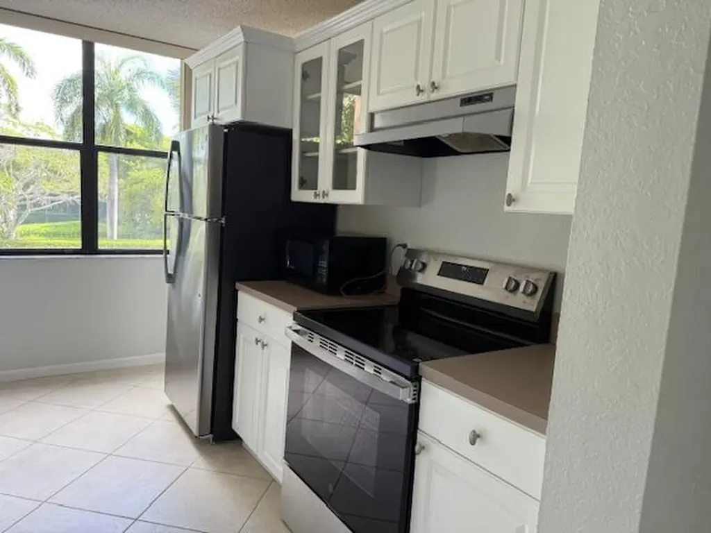 500 Egret Circle Delray Beach FL 33444