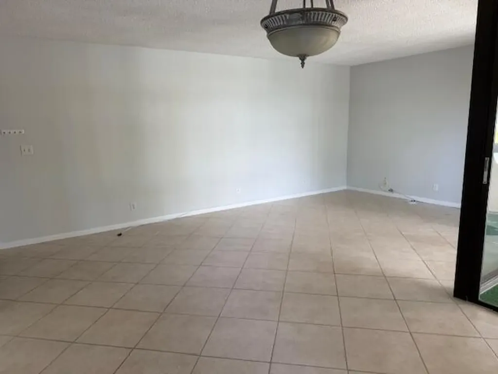 500 Egret Circle Delray Beach FL 33444