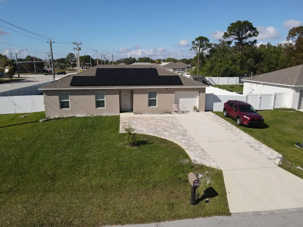 402 NE Mainsail Street Port St Lucie FL 34983