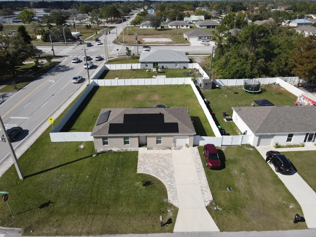 402 NE Mainsail Street Port St Lucie FL 34983