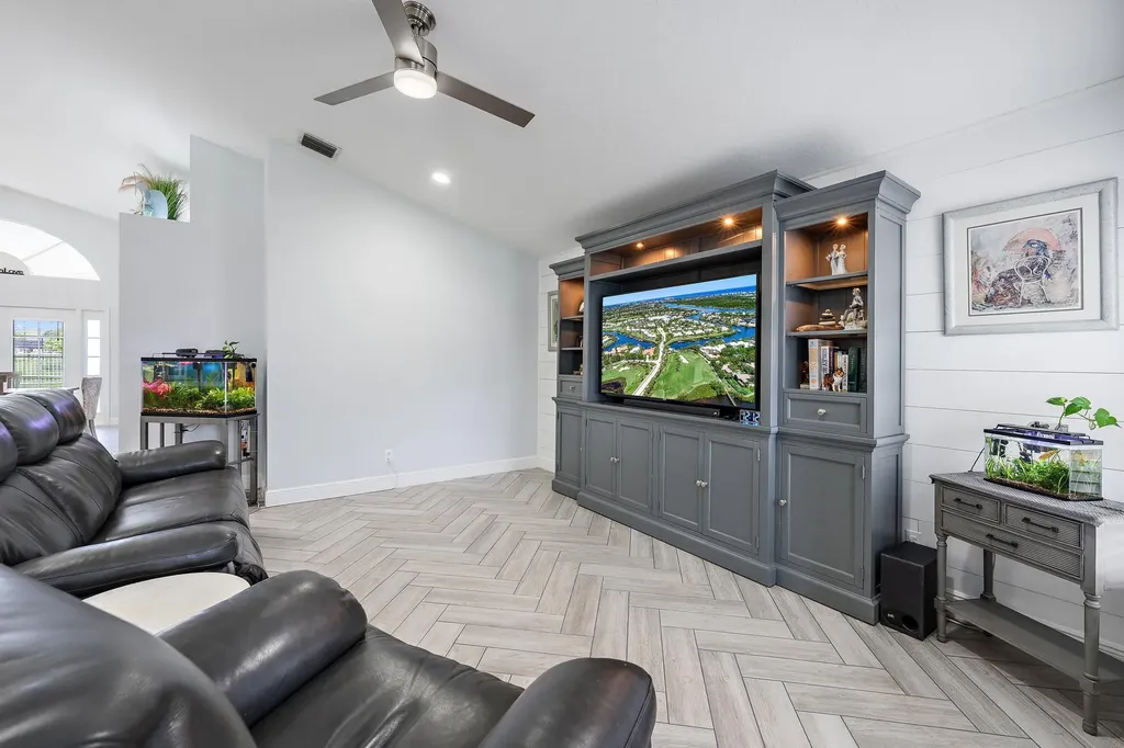 1875 Oak Berry Circle Wellington FL 33414
