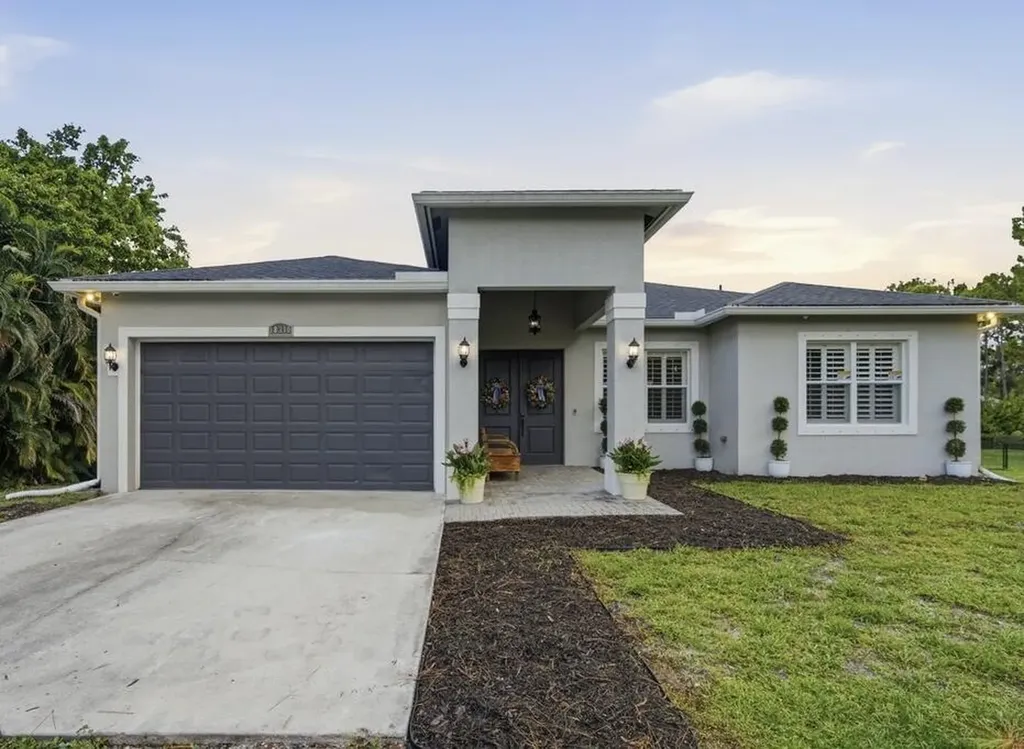 18310 42nd Road N The Acreage FL 33470