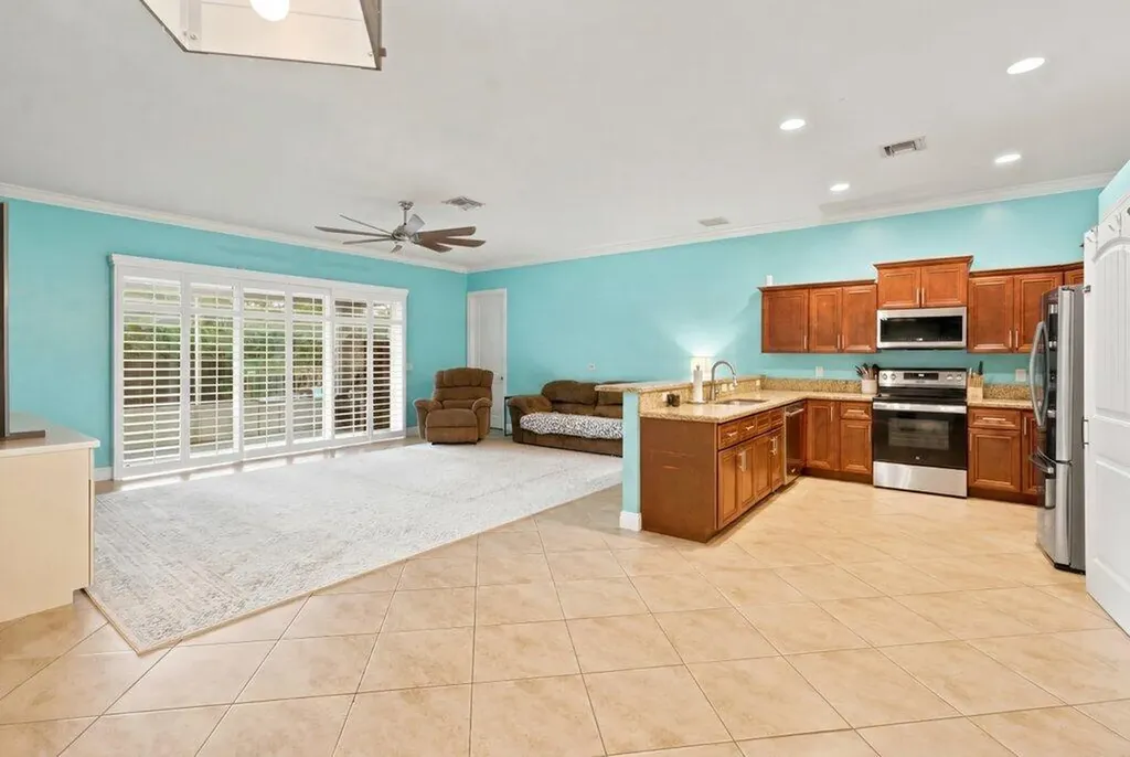 18310 42nd Road N The Acreage FL 33470