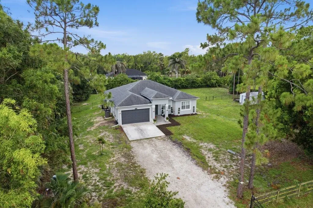 18310 42nd Road N The Acreage FL 33470