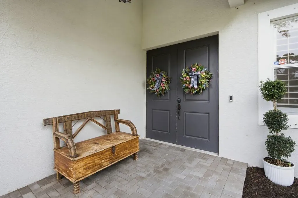 18310 42nd Road N The Acreage FL 33470