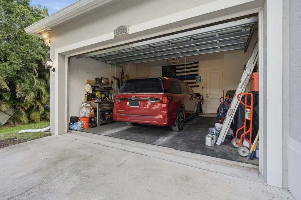 18310 42nd Road N The Acreage FL 33470