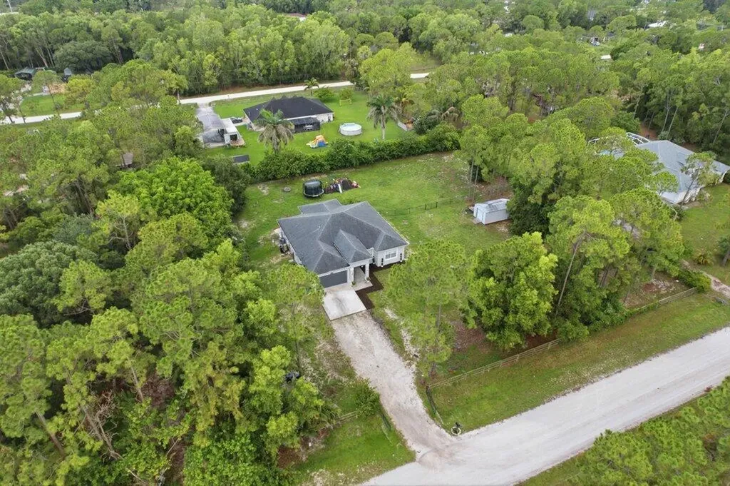 18310 42nd Road N The Acreage FL 33470