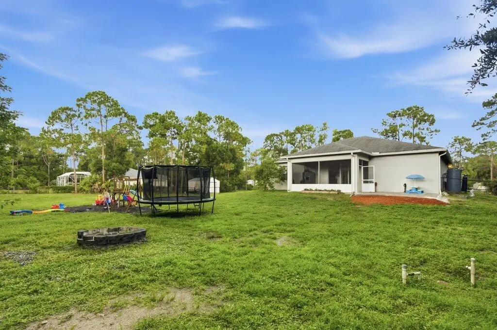 18310 42nd Road N The Acreage FL 33470