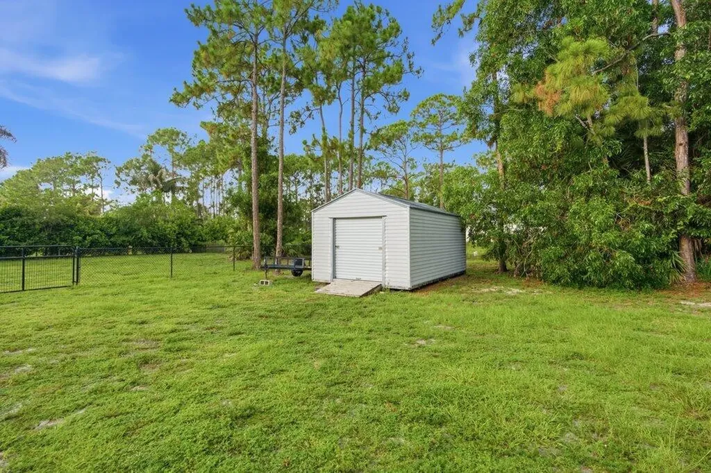 18310 42nd Road N The Acreage FL 33470