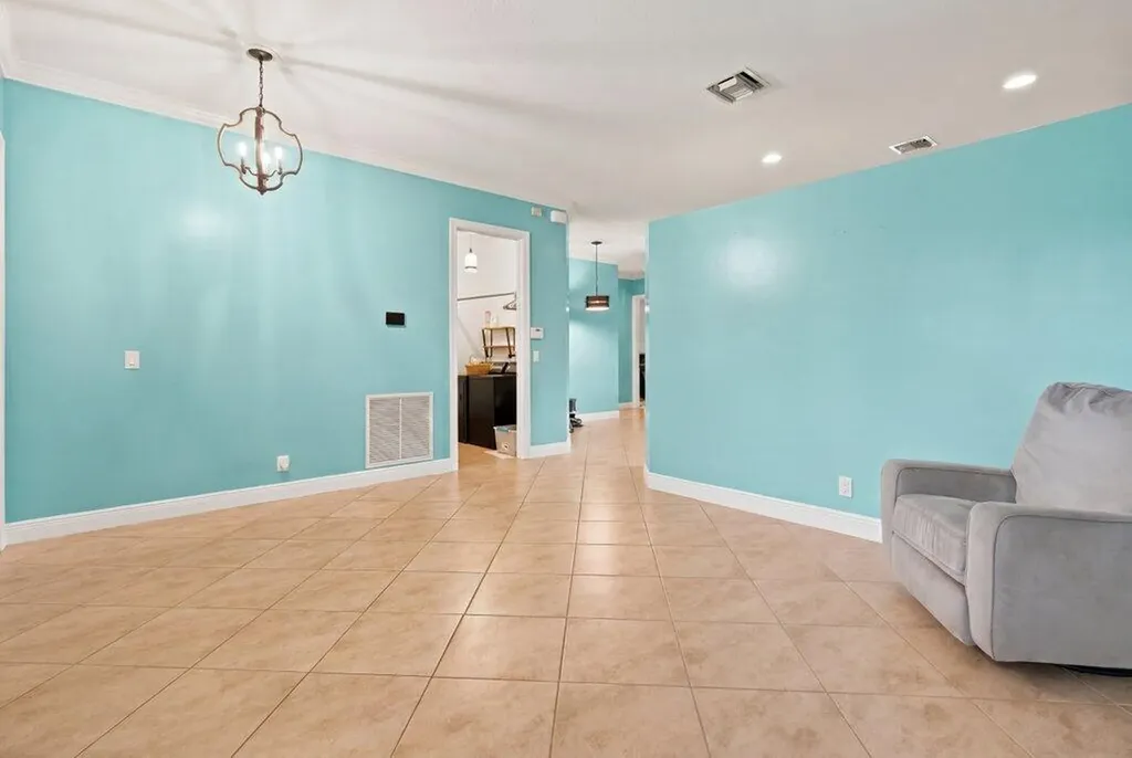 18310 42nd Road N The Acreage FL 33470