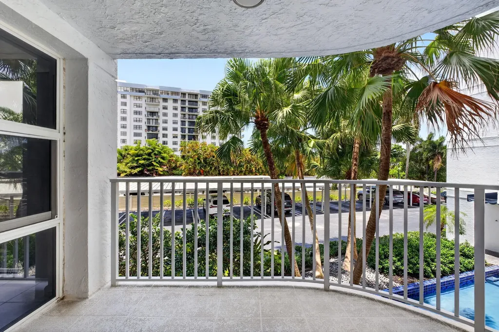 3901 S Flagler Drive West Palm Beach FL 33405