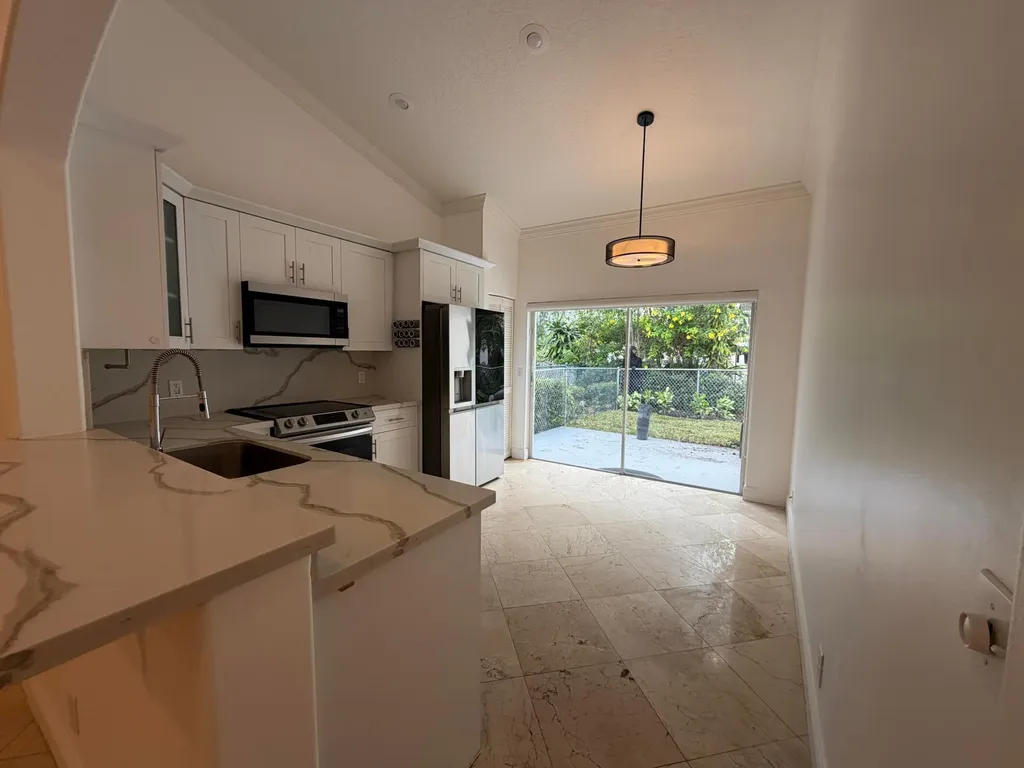 7657 Sanctuary Drive Coral Springs FL 33065