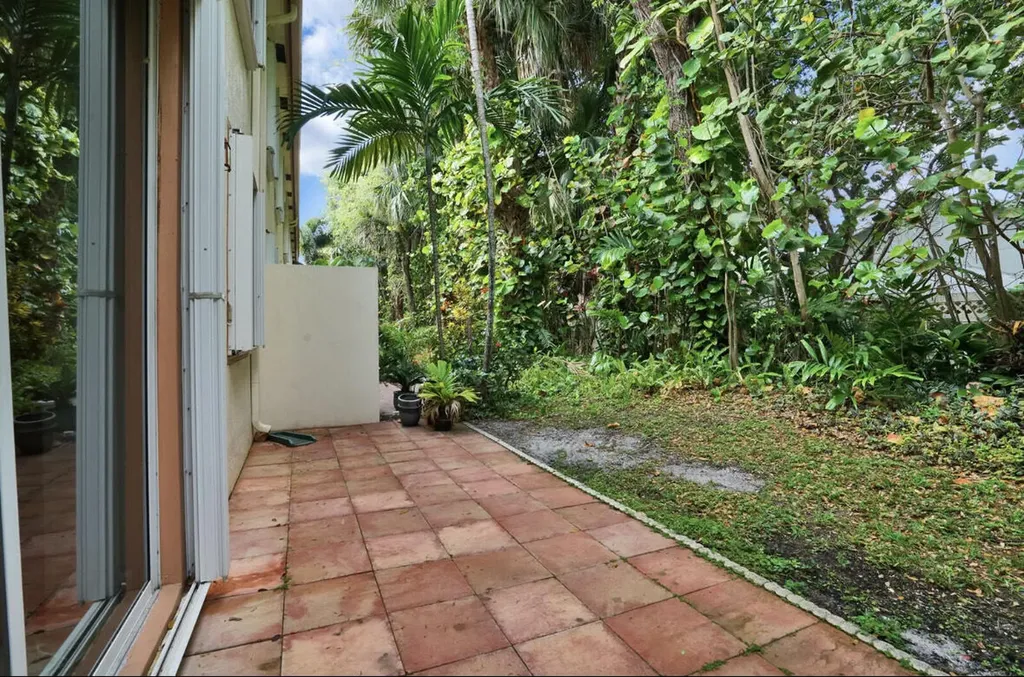 16097 Poppyseed Circle Delray Beach FL 33484