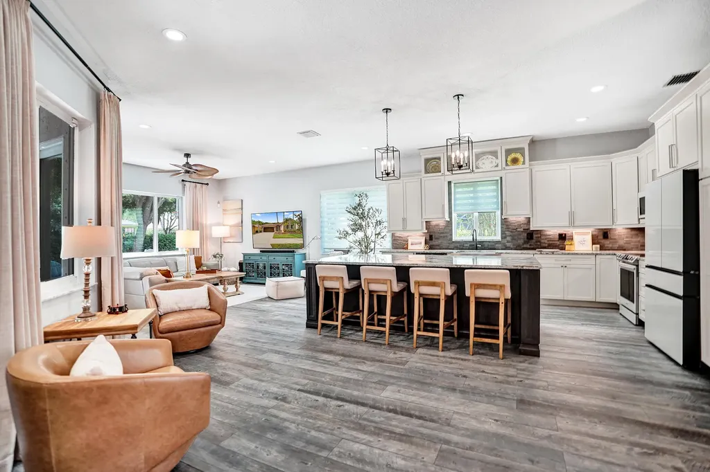 706 Tulip Circle Weston FL 33327