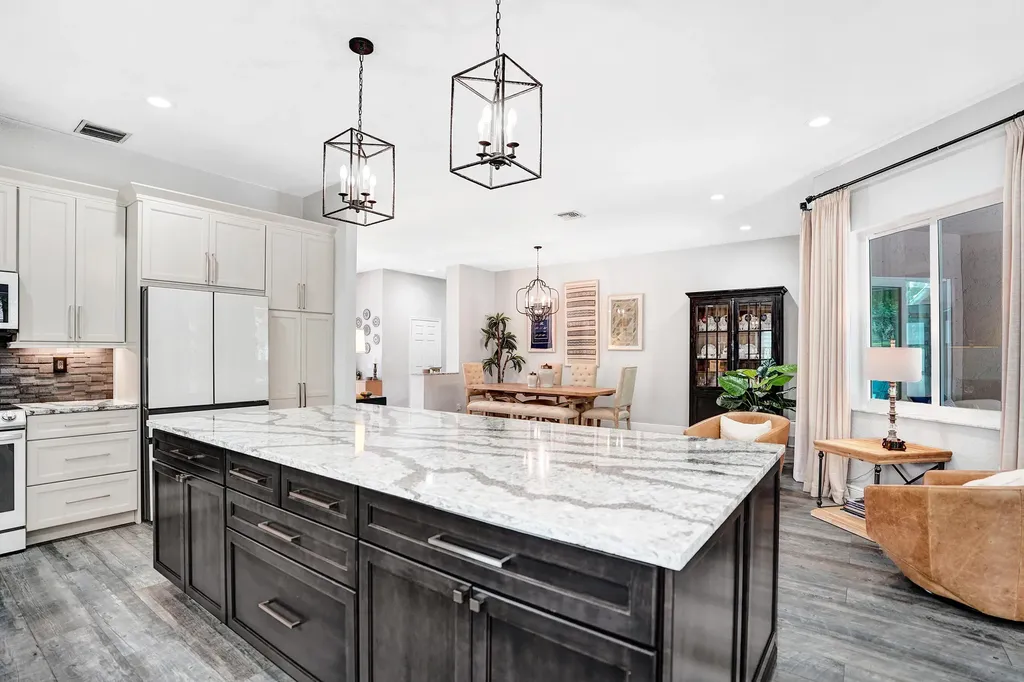 706 Tulip Circle Weston FL 33327