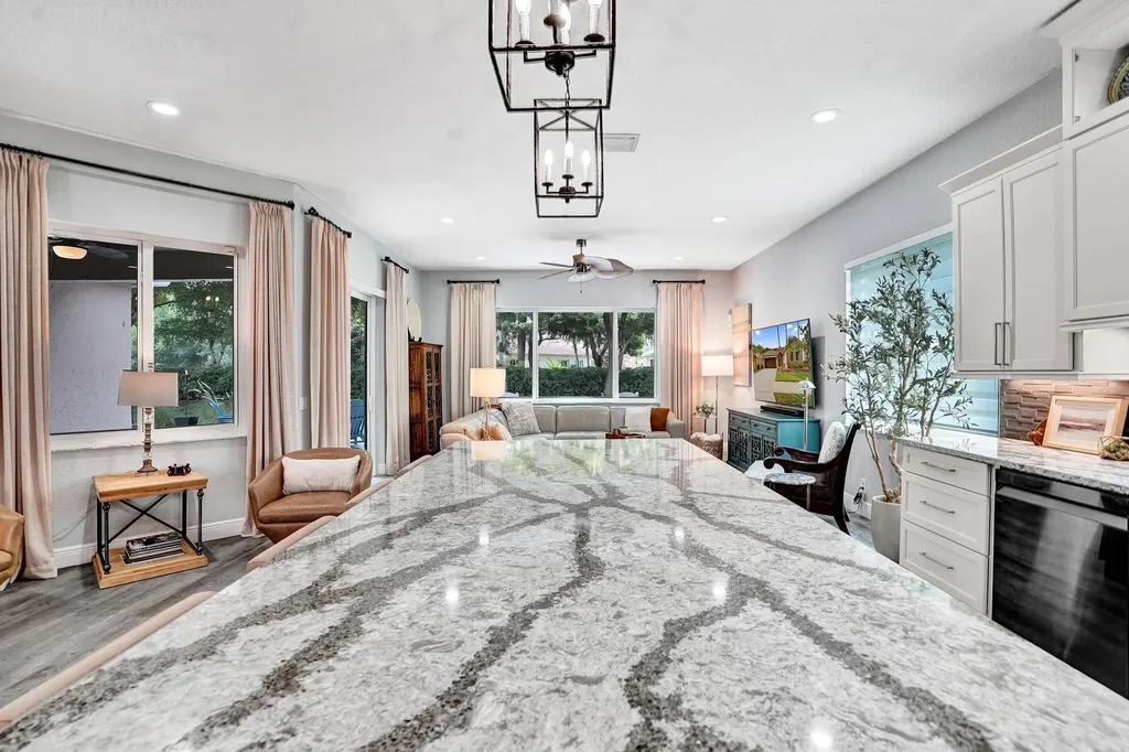 706 Tulip Circle Weston FL 33327
