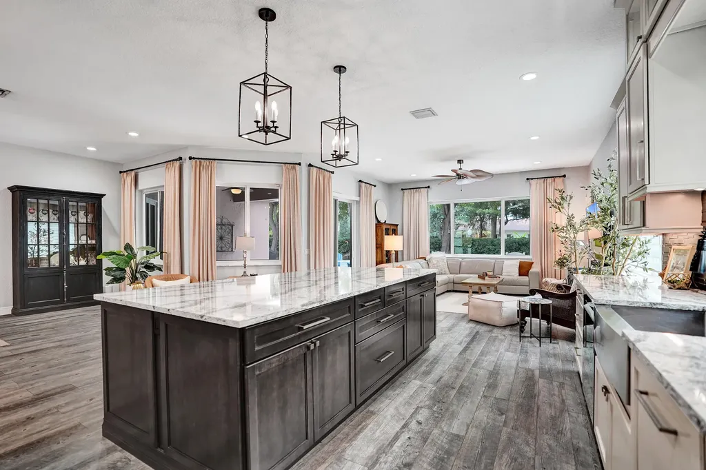 706 Tulip Circle Weston FL 33327