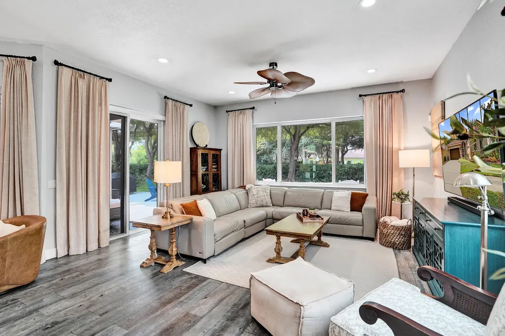 706 Tulip Circle Weston FL 33327