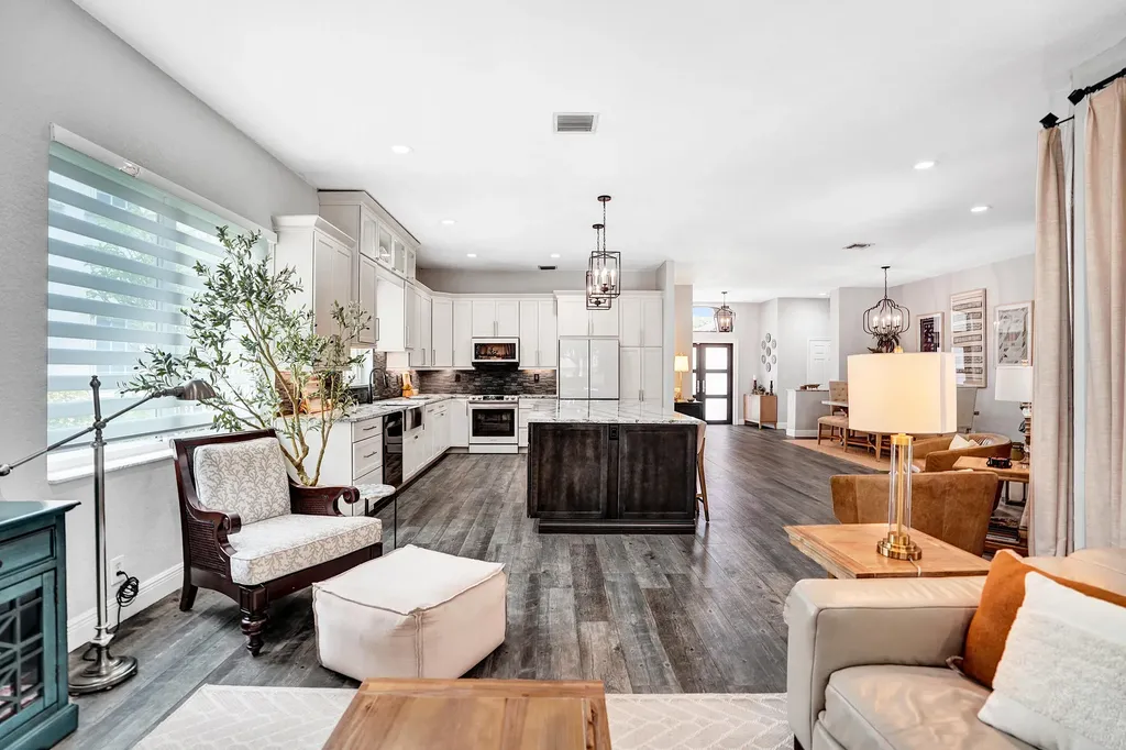 706 Tulip Circle Weston FL 33327