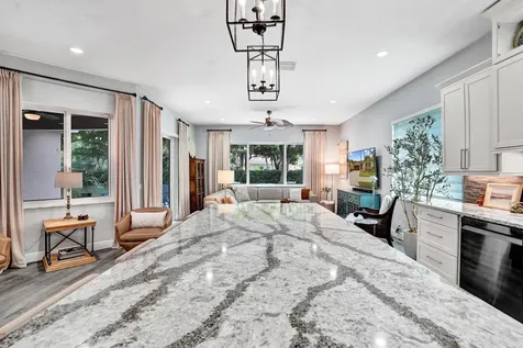 706 Tulip Circle Weston FL 33327