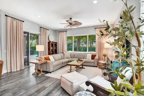 706 Tulip Circle Weston FL 33327
