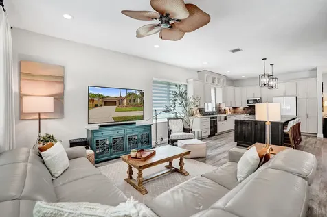 706 Tulip Circle Weston FL 33327