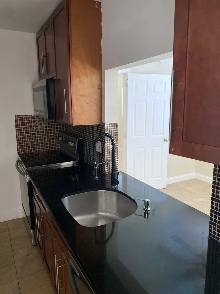 1444 Windsor Court Fort Lauderdale FL 33304