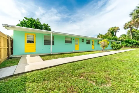 2546 NE Hickory Avenue Jensen Beach FL 34957