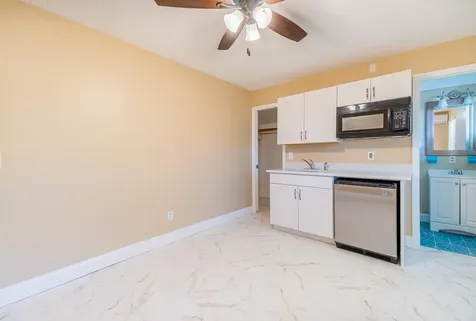 2546 NE Hickory Avenue Jensen Beach FL 34957
