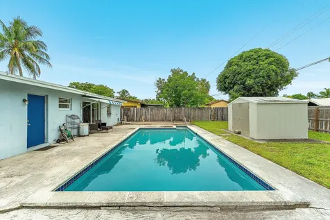 5543 SW 7th Street Margate FL 33068