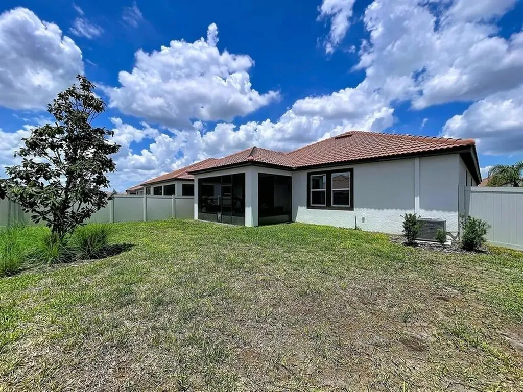 17228 Star Banks Street Wimauma FL 33598