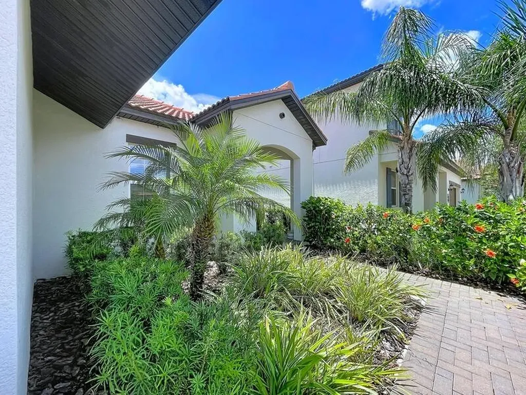 17228 Star Banks Street Wimauma FL 33598