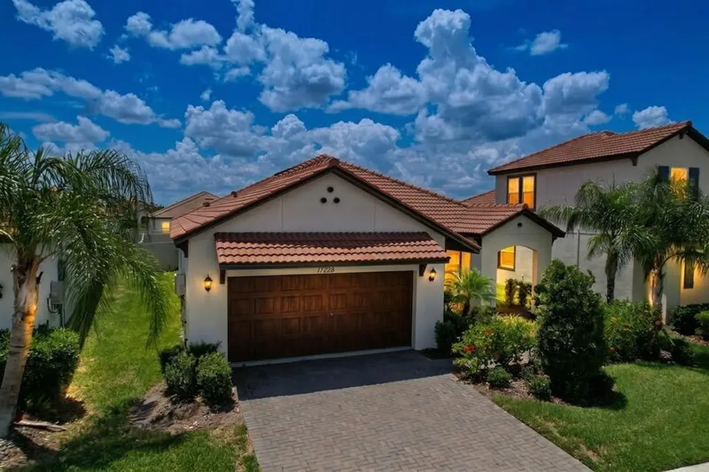 17228 Star Banks Street Wimauma FL 33598