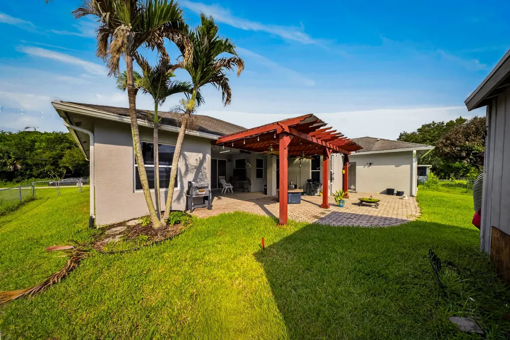 1640 SW Burlington Street Port St Lucie FL 34984