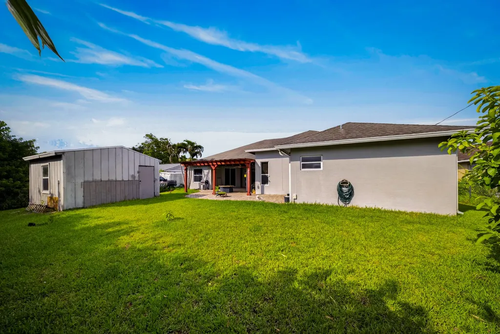1640 SW Burlington Street Port St Lucie FL 34984