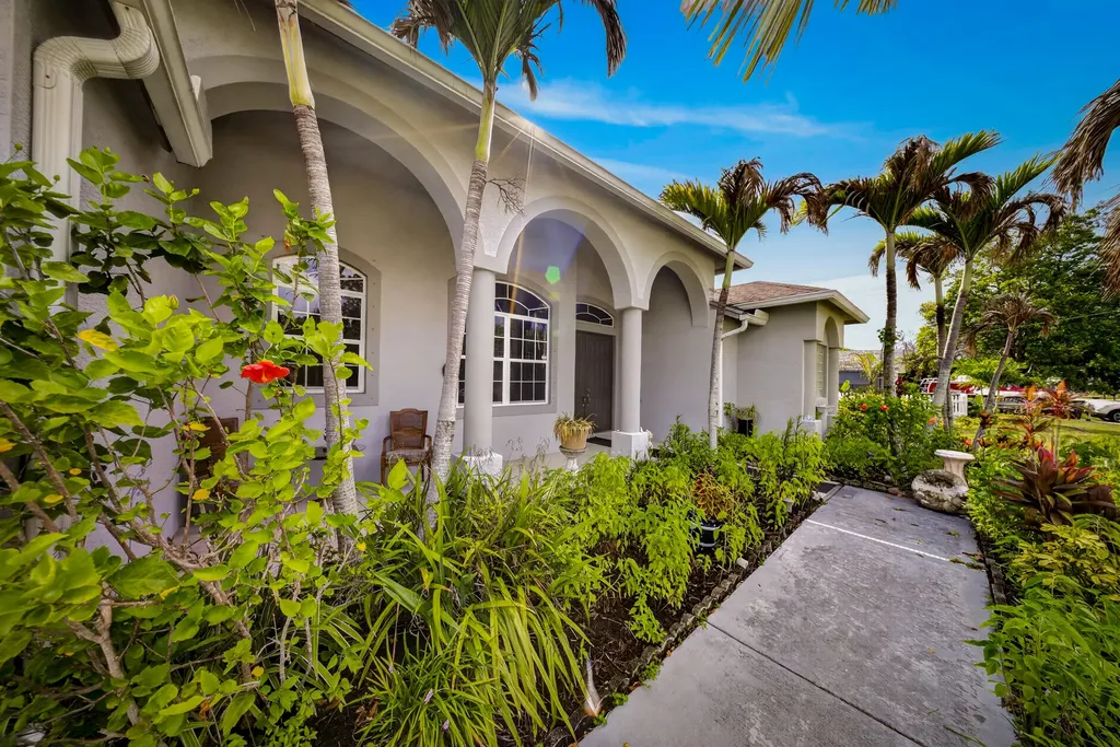 1640 SW Burlington Street Port St Lucie FL 34984