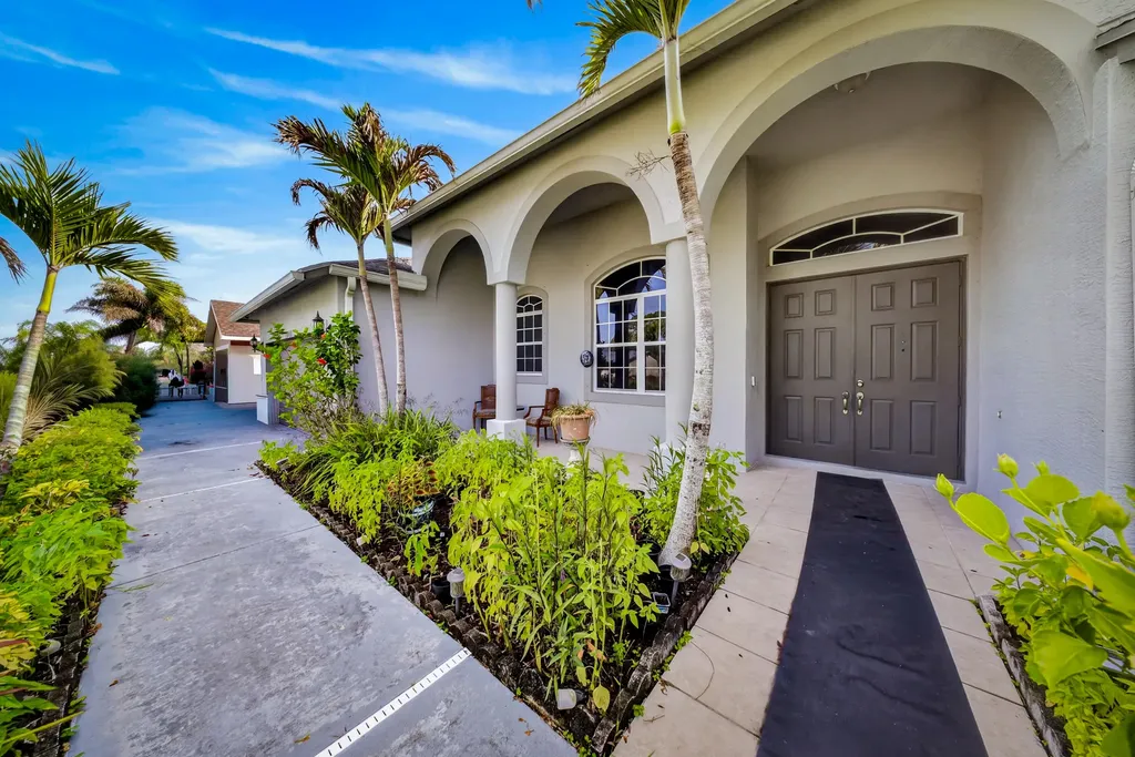 1640 SW Burlington Street Port St Lucie FL 34984
