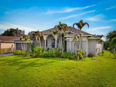 1640 SW Burlington Street Port St Lucie FL 34984