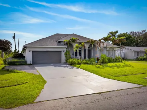 1640 SW Burlington Street Port St Lucie FL 34984
