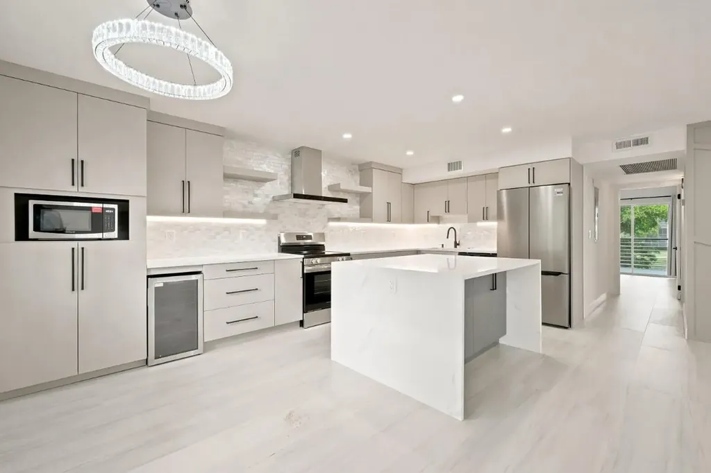 1805 Eleuthera Point Coconut Creek FL 33066