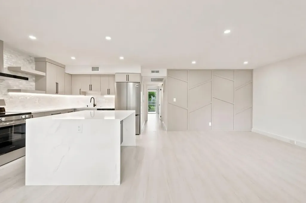 1805 Eleuthera Point Coconut Creek FL 33066