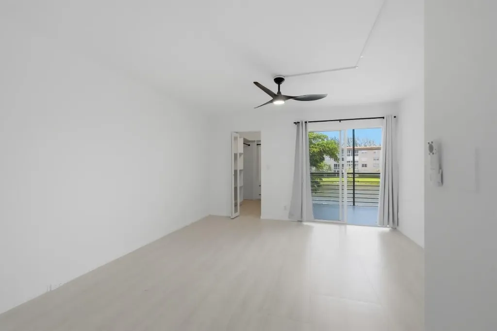 1805 Eleuthera Point Coconut Creek FL 33066
