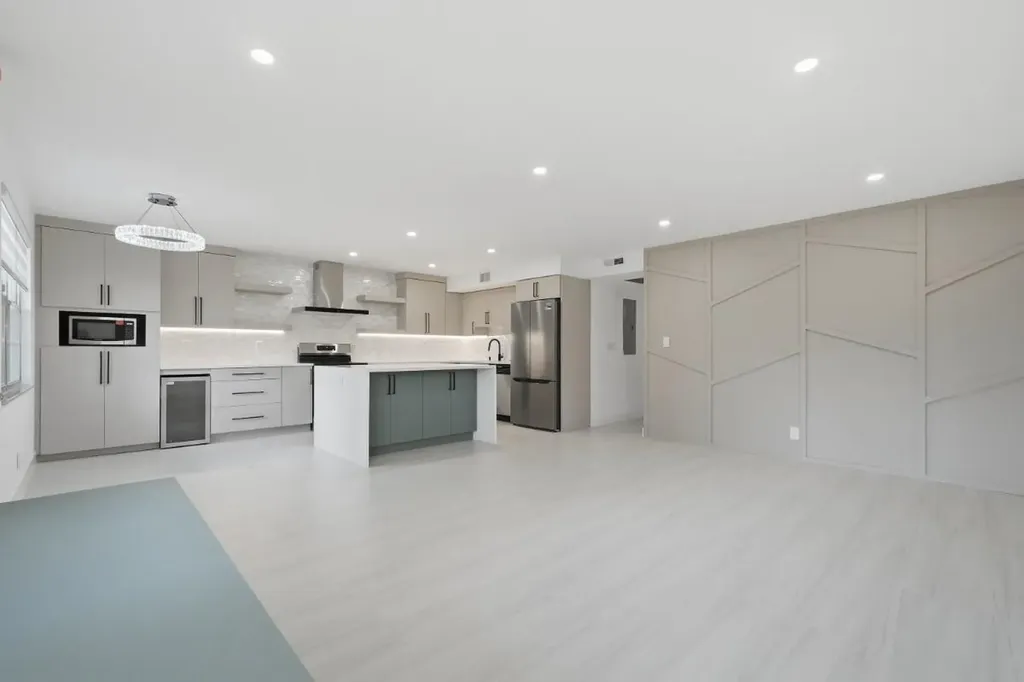 1805 Eleuthera Point Coconut Creek FL 33066