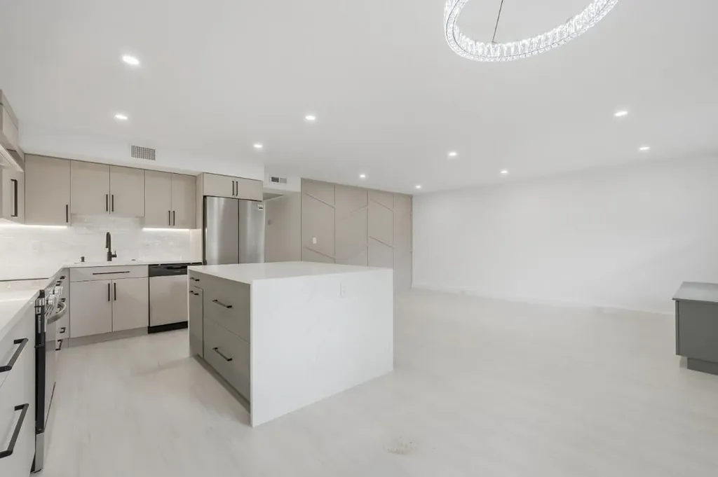1805 Eleuthera Point Coconut Creek FL 33066
