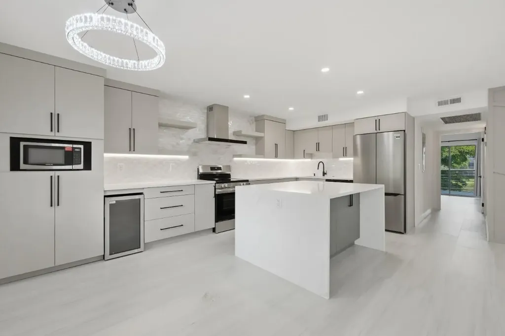 1805 Eleuthera Point Coconut Creek FL 33066