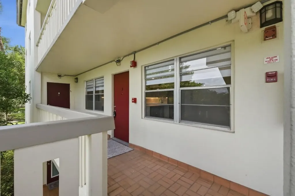 1805 Eleuthera Point Coconut Creek FL 33066