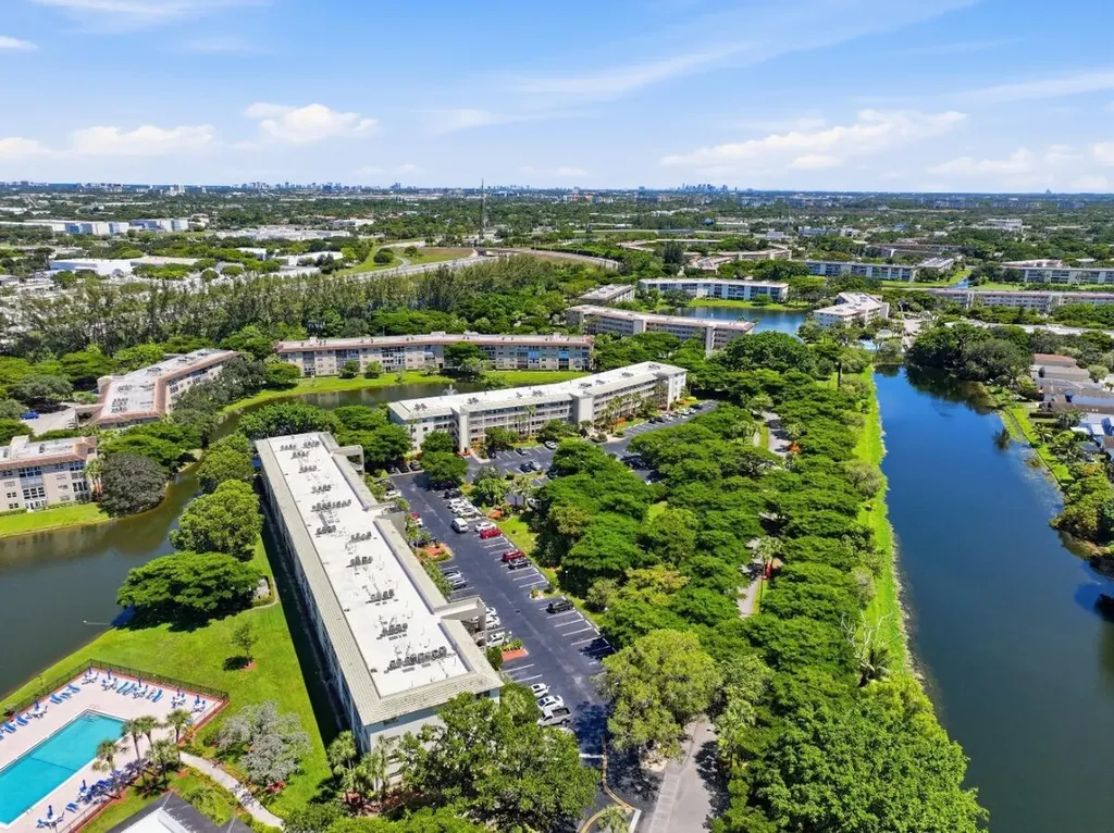 1805 Eleuthera Point Coconut Creek FL 33066